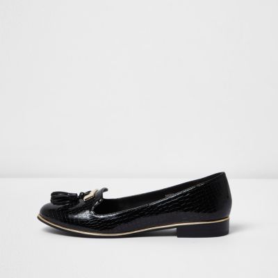 Black patent embossed loafers
